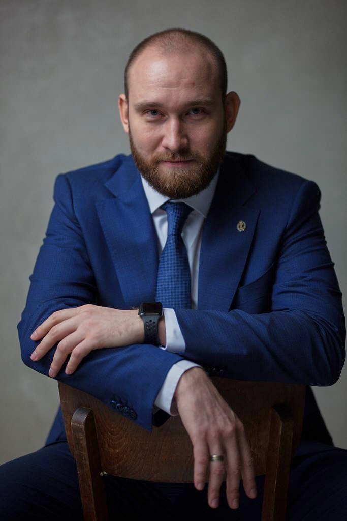 Юрий Юров